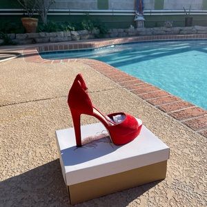Jessica Simpson Platform Heels, Red, size 8.5